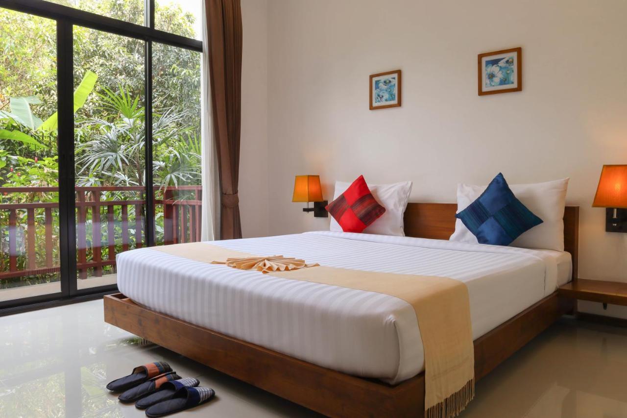 The Choice Hotel - Adults Only Bangkok Exterior photo