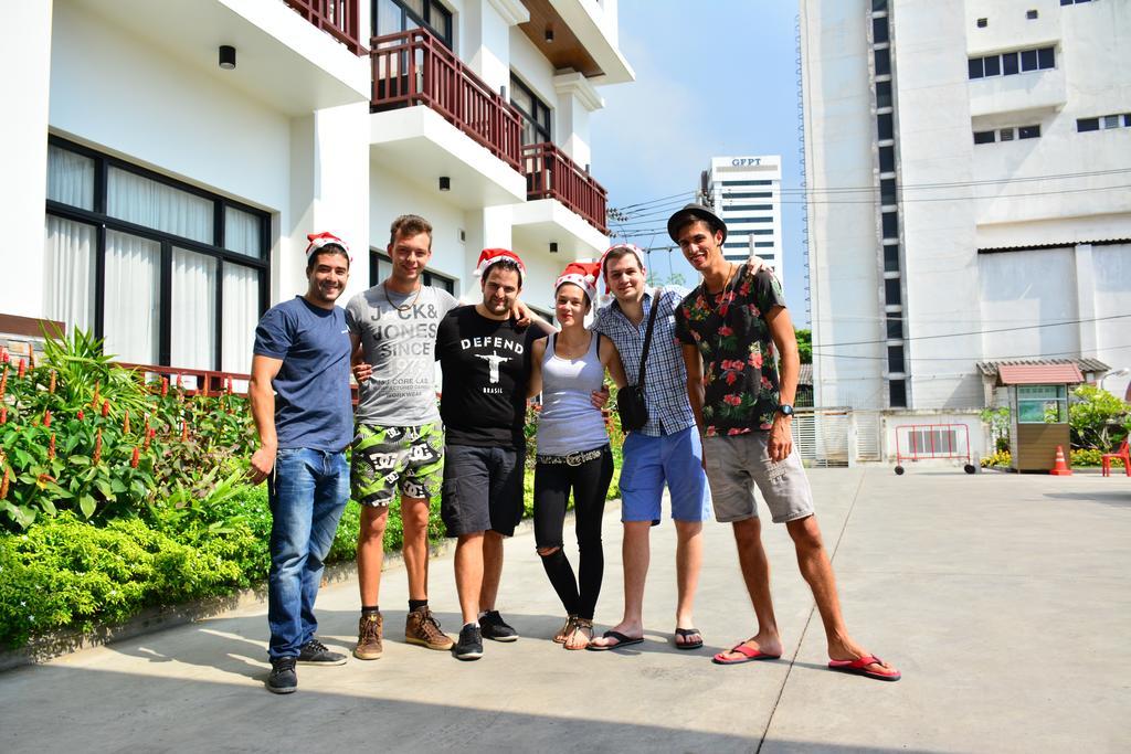 The Choice Hotel - Adults Only Bangkok Exterior photo
